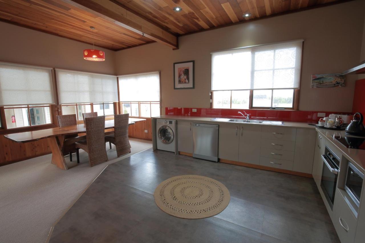 Cable Station Accommodation Stanley Bagian luar foto