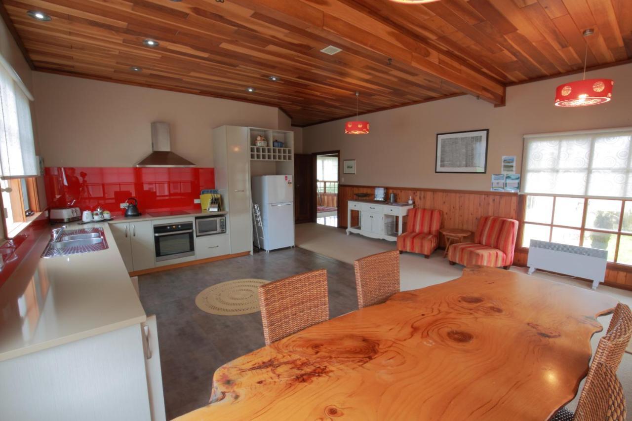 Cable Station Accommodation Stanley Bagian luar foto